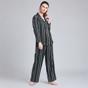 Conjunto de Pijama Premium para Mujer, Satinado, Estampado Animal, Cuello en V, Manga Larga, Cierre de Botones, Secado Rápido, Ropa de Dormir Suave, OEM - Product Image 1