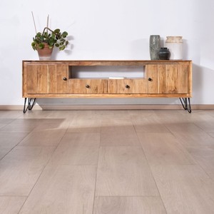 Meuble TV grand format Vandana Silver Texture 195 cm en bois d'acacia avec façades embossées et pieds en métal Wendy - Product Image 6