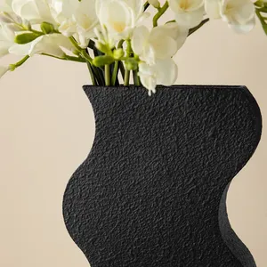 Juego de Jarrones Modernos de Metal para Mesa, de 8-10 Pulgadas, Hechos a Mano, Decorativos, para el Hogar, Diseño Costero, Ecológicos, Navideños - Product Image 5