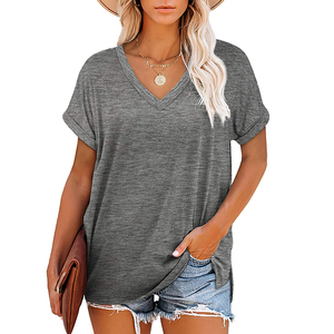 Camiseta de cuello en V para mujer al por mayor con bordado de logotipo personalizado, parches de tela de malla, gasa y rizo ecológicos, cuello en V de algodón - Product Image 4