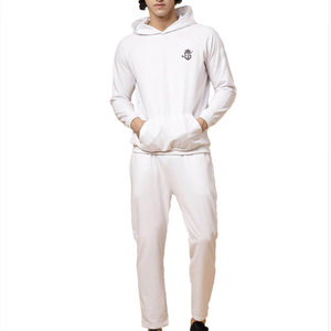 Survêtements de haute qualité pour hommes, marque privée, personnalisables avec votre propre design, tissu respirant. - Product Image 1