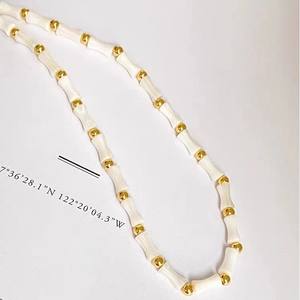 Collier d'amour en perles d'eau douce au design original pour femmes, polyvalent, tendance, rétro coréen, personnalité - Product Image 4