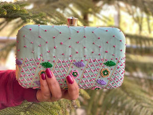 Indian Party Wear Leather Jutti With Clutch Stylish Punjabi Jutti Fashionable Jutti Clutch Combo <b>Set</b> - Product Image 2