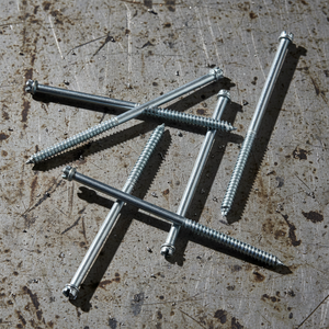 Vis à bois industrielles à double extrémité, zinguées, en acier au carbone métrique, à tête fendue et filetage partiel - Fabricant vietnamien - Product Image 1