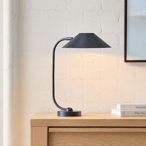 Lámpara de Mesa Eclipse Curve de Metal con Brazo Arqueado y Pantalla Ancha, Construcción de Hierro Premium, Iluminación Ambiental Cálida para Hogares Elegantes - Product Image 5
