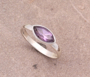 แหวนเงินแท้ 925 ประดับพลอยอะมีทิสต์ธรรมชาติทรงกลมเจียระไนแบบบริลเลียนท์ สำหรับงานแต่งงาน เครื่องประดับอัญมณี ของขวัญวันเกิด งานเลี้ยง สำหรับผู้หญิง - Product Image 3