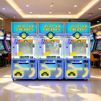 Machine à griffes commerciale coréenne pour poupées de 8 à 12 pouces, machine d'arcade à monnayeur pour récompenses, commande par bouton et joystick, OEM