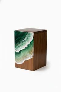 Boîte à bijoux en résine de luxe moderne Coastal Emerald avec gravure 40x40x25cm pour salon - Product Image 2