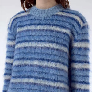 Pull en tricot décontracté pour femmes au design haut de gamme - Collection d'hiver moderne, style tendance, haute qualité - Product Image 4