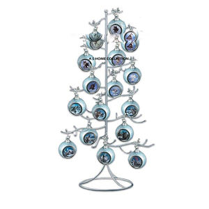 Support de présentation de décorations de Noël en bois naturel de qualité supérieure avec éclairage LED en métal, design étoile - Product Image 2