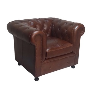 Canapé Chesterfield en cuir pour une personne, avec capitonnage profond, accoudoirs roulés, base en bois massif, style vintage, fauteuil - Product Image 1