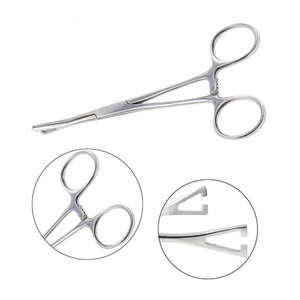 Pinzas Triangulares Ranuradas Manuales de Acero Pennington para Uso Hospitalario por SurgiRight - Product Image 1