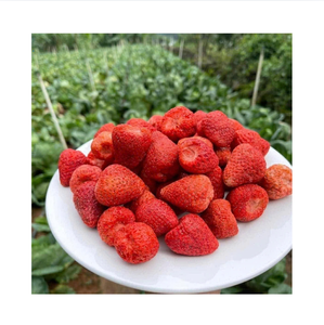 สตรอว์เบอร์รีอบแห้งแบบทั้งลูก หวานกรอบ ขนมขบเคี้ยวแบบฟรีซดราย 100% สตรอว์เบอร์รี สำหรับทำวัตถุดิบของหวาน - Product Image 1