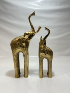 Statue de taureau de Wall Street en aluminium moulé, finition laiton doré poli, figurine décorative de table, sculpture Feng Shui - Product Image 5