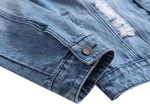 Veste en jean unisexe épaisse de style cowboy, veste en denim noire avec logo en relief, denim pour homme - Product Image 2