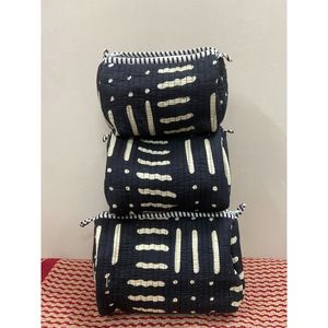 Ensemble de trois pochettes matelassées à imprimé géométrique ethnique, coussins décoratifs à motifs noir et blanc avec fermeture éclair - Product Image 1