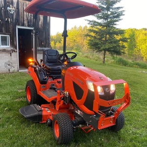 Tractor compacto Kubota BX1880 de 18HP con cargador frontal, potente máquina agrícola 4x4 para trabajo en pequeñas explotaciones agrícolas y uso utilitario. - Product Image 1
