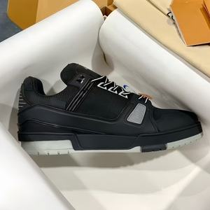 Chaussures de course décontractées de luxe pour hommes et femmes, de haute qualité, design tendance, sportives, à bout fermé, avec semelle intermédiaire en mesh et semelle extérieure en Phylon - Product Image 4