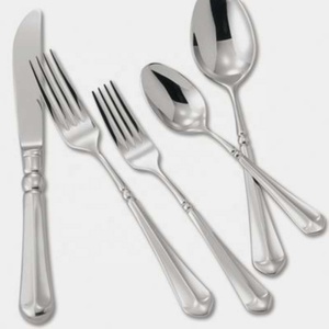 Ensemble de vaisselle de couverts de polissage d'argent de mariage avec la longue poignée de conception en relief réutilisable de logo personnalisé - Product Image 2