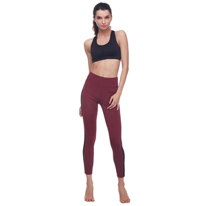 Conjunto de Yoga para Mujer de 2 Piezas, Transpirable, Ecológico, Ligero, Ropa Deportiva con Cintura Elástica y Opciones Personalizadas - Product Image 3