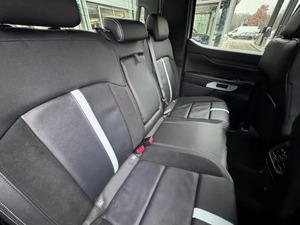 ฟอร์ด เรนเจอร์ 23 PHEV ดับเบิ้ลแค็บ สตอร์มแทรค ออโตเมติก รถกระบะไฮบริด ขับเคลื่อน 4 ล้อ - Product Image 3