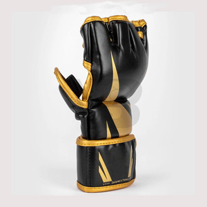 Gants de MMA demi-doigts en cuir PU pour hommes, personnalisés, respirants, légers, meilleur prix, fabriqués au Pakistan pour les arts martiaux et la boxe - Product Image 4