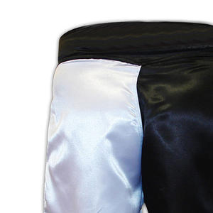 Shorts ligeros de MMA diseñados para entrenamientos intensos, con dobladillos reforzados y corte flexible, ideales para luchadores, academias y fabricantes. - Product Image 6