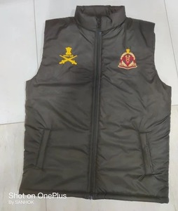 Veste d'hiver pour homme de qualité export, vêtement d'extérieur chaud pour un usage quotidien, vêtements saisonniers automne-hiver disponibles au meilleur prix du marché - Product Image 5