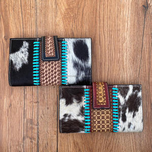 Pochette de sculpture en cuir de vachette véritable usiné à la main étui de téléphone à motifs occidentaux portefeuille de luxe multi-usages portefeuille de créateur pour femme - Product Image 3