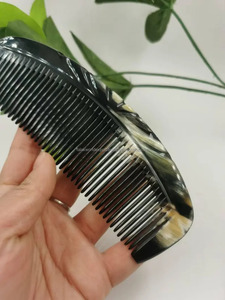 Peigne en corne naturelle de qualité antique fait à la main, peigne en corne de buffle sculpté, super peigne pour cheveux et barbe, vente en gros, marketing - Product Image 2