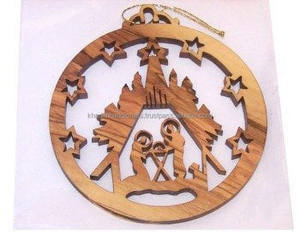 Crèche en bois artisanale avec finition marron naturel, parfaite pour l'affichage de Noël, les décorations de vacances et réfléchie - Product Image 2