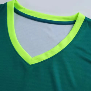 Uniforme de basket-ball pour hommes de haute qualité, léger, respirant, 100% polyester, logo personnalisé, nom de l'équipe imprimé, vêtements de sport OEM - Product Image 3