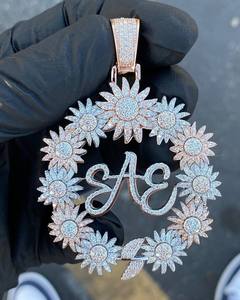 Pendentif Lettre 3D Personnalisé en Moissanite, Collier Fleur de Beauté en Argent 925 VVS, Bijou Hip Hop Diamanté pour Femme - Product Image 1