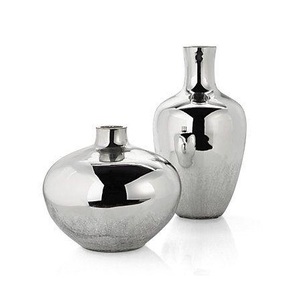 <b>Elegant</b> And Luxurious Design Aluminium flower Vase both Tabletop and floor vase - Product Image 1
