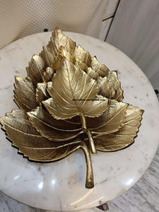 Plateau décoratif artisanal en aluminium de haute qualité pour la maison et le jardin, design moderne, plaqué or, vente en gros - Product Image 6