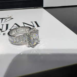 Anillos de compromiso de lujo para unisex en oro blanco de 14k con diamantes redondos de corte brillante, anillos finos con diamantes cultivados en laboratorio, joyería fina. - Product Image 3