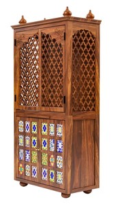 Grande structure de temple indien en mandapam avec travail de treillis |   Grand Mandir en bois massif avec portes Jali et carreaux en céramique |   École à domicile au design moderne - Product Image 4