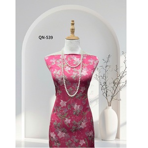 ผ้าโพลีเอสเตอร์ 100% (ผ้าแจ็คการ์ด) ผ้าสำหรับตัดชุด พิมพ์ลาย มีเท็กซ์เจอร์ ผลิตในเวียดนาม ย้อมสีพื้น รับพิมพ์ลายตามสั่ง ผ้าแจ็คการ์ด - Product Image 4