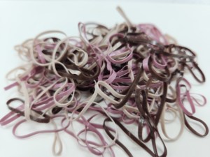 Bandes élastiques pour cheveux en TPU, fabriquées en Corée, unisexes, personnalisées OEM ODM, dans une bouteille en plastique, non toxiques, élastiques, certifiées OEKO-TEX - Product Image 3