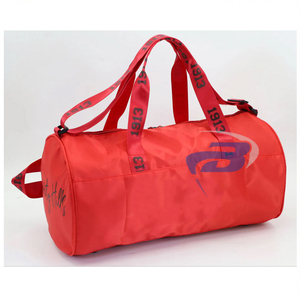 Delta |   Sigma |   Sac de sport léger et durable de couleur rouge de la sororité Theta, sac de voyage, sac de sport, bandoulière, grande capacité - Product Image 1