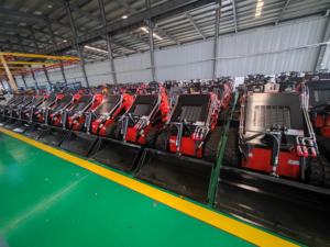 Изысканный превосходный гусеничный Противоскользящий погрузчик, 4wd трактор с фронтальным погрузчиком - Product Image 6