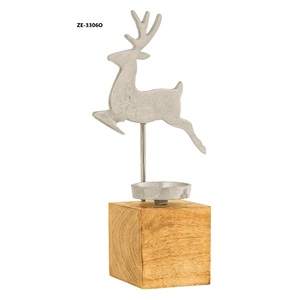 Portavelas Metálico Decorativo de Lujo, Elegante Producto para Decoración del Hogar, Portavelas Portátil de Aluminio Hecho a Mano con Grabado - Product Image 1