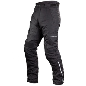 Pantalones textiles para motocicleta diseñados para la seguridad en la carretera con construcción resistente a la abrasión y armadura de nivel 1 CE. - Product Image 3