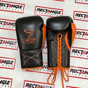 Gants de boxe de luxe de qualité supérieure, tendance, personnalisés, en cuir durable, super confortables pour l'entraînement de boxe. - Product Image 1