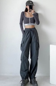 Nouveau pantalon cargo décontracté taille haute 100 % coton à jambes larges pour femme avec poches latérales - Vente en gros de haute qualité - Product Image 3