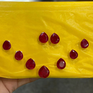 Pierre précieuse synthétique de rubis de Birmanie facettée pour la fabrication de bijoux - Product Image 1