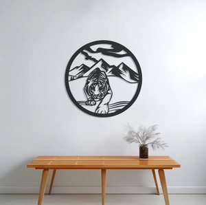 Arte Metálico Circular de Moradabad, Decoración de Pared con Escena de Tigre en la Montaña, Negro, Hecho a Mano, con Recubrimiento en Polvo, Decoración Moderna para el Hogar, Estilo Rústico - Product Image 3