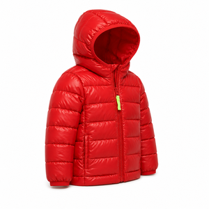Veste d'hiver pour enfants en denim matelassé rouge coupe-vent à capuche fine à manches longues avec fermeture éclair - Product Image 2