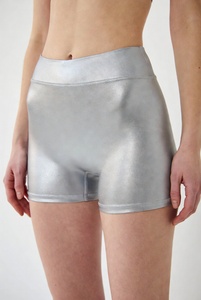 Shorts de sport et de yoga taille haute en nylon pour femme – Respirants, coupe régulière, idéaux pour la course et la gym en été - Product Image 3