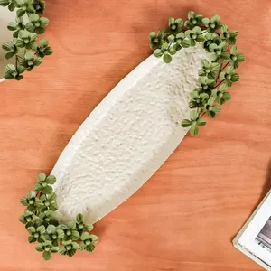 Plateau décoratif ovale texturé blanc fait main avec bordure florale verte pour centre de table de salon moderne et décoration de coiffeuse - Product Image 1